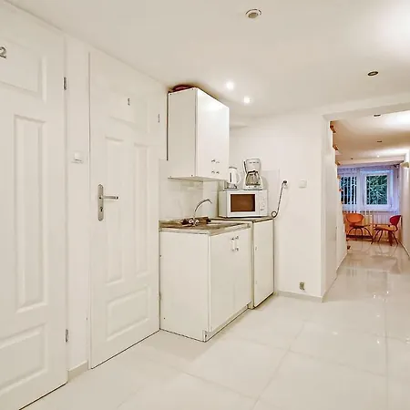 Awesome In With Kitchenette Apartamento