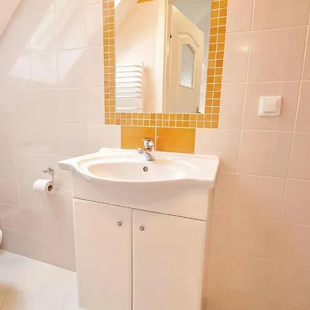 Awesome In With Kitchenette *